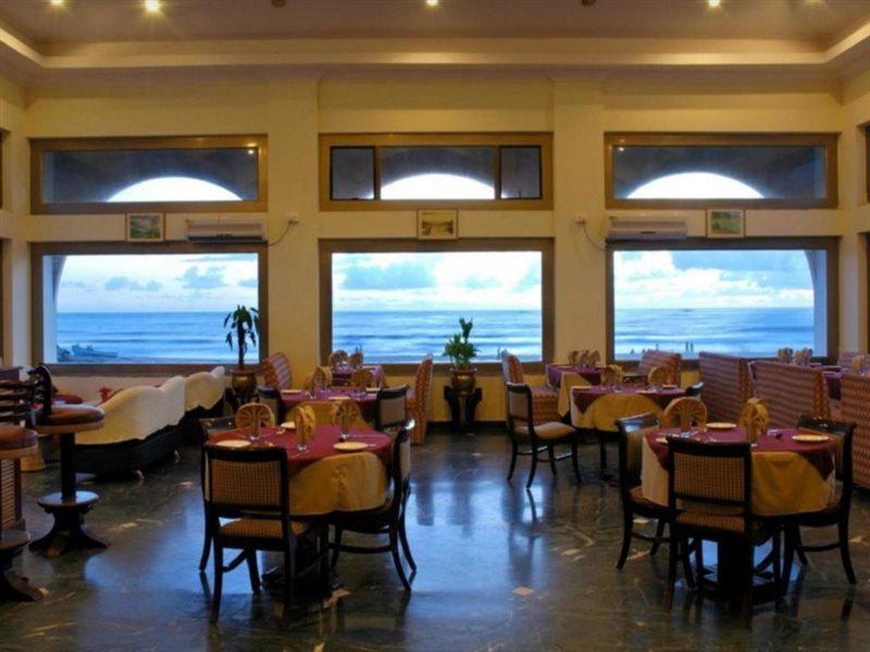Paradise Isle Beach Resort Удупі Екстер'єр фото