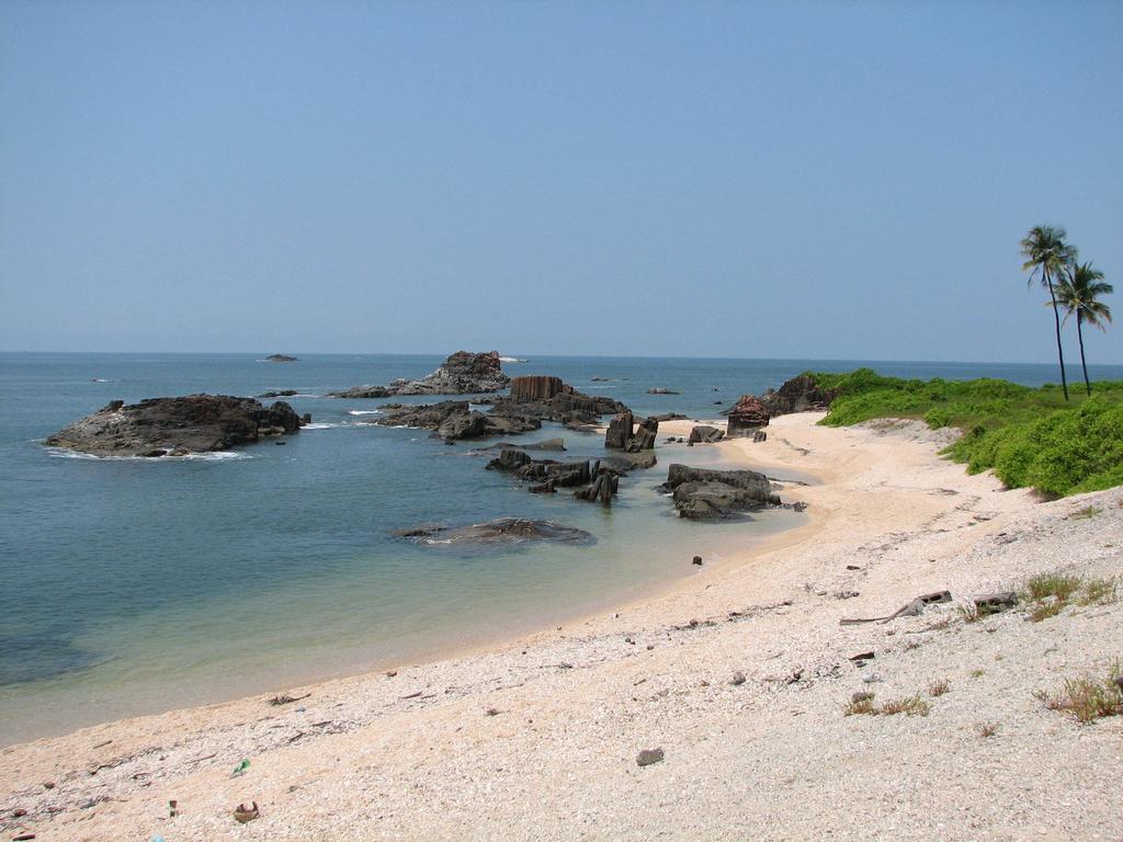 Paradise Isle Beach Resort Удупі Екстер'єр фото