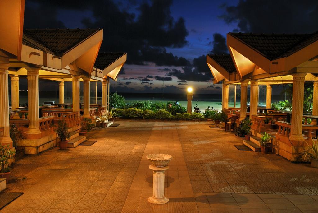 Paradise Isle Beach Resort Удупі Екстер'єр фото